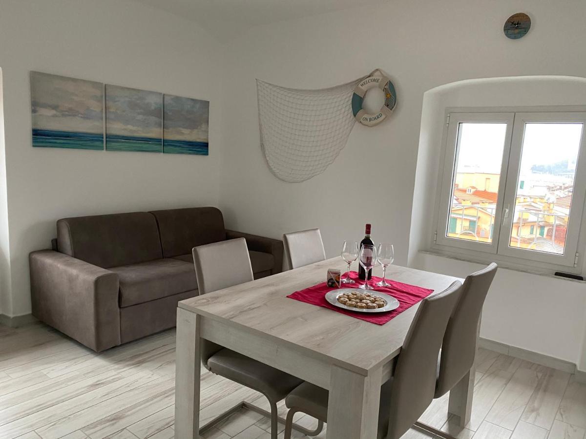 Casa Al Mare Lägenhet Varazze Exteriör bild